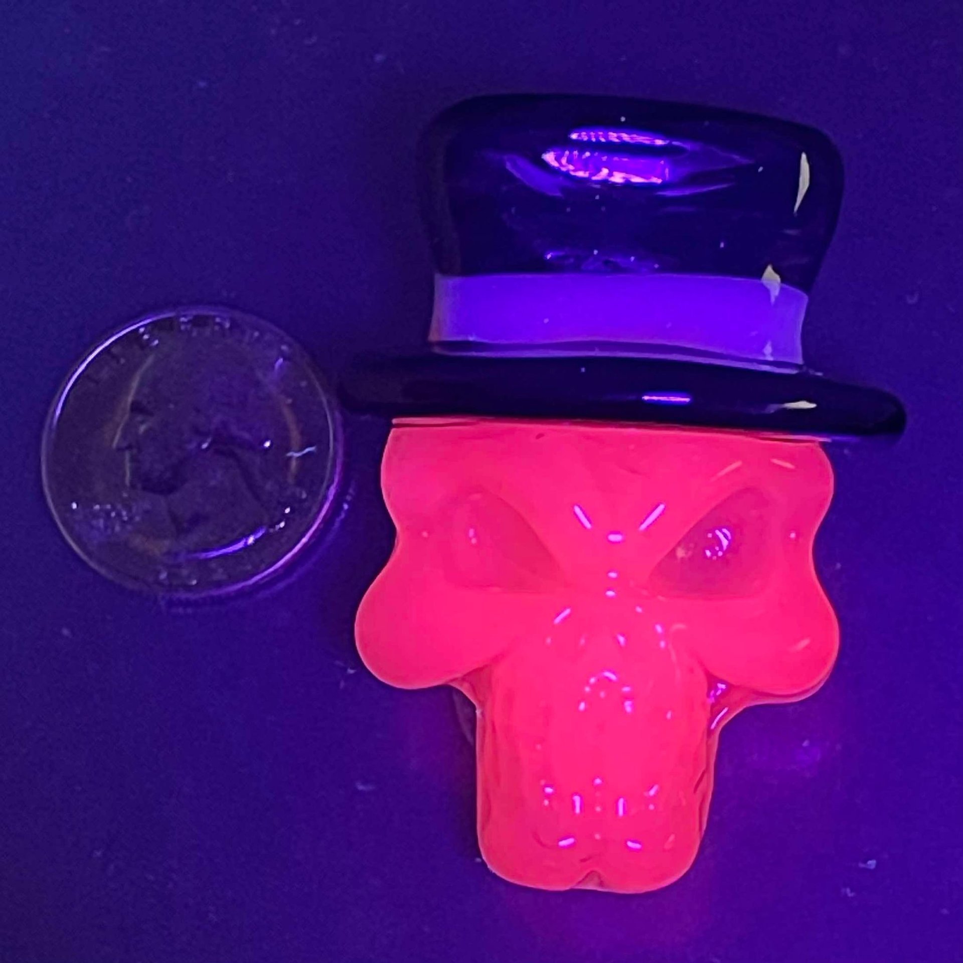 Pink UV reactive Skull pendant with Top Hat 